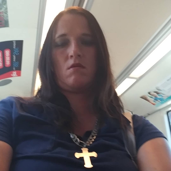 Meet your Posher, Melanie - Picture 1 of 1